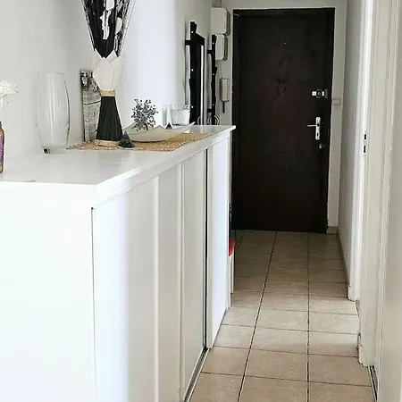 Le Chambord Hyper Centre, Balcon * קאן סור מר